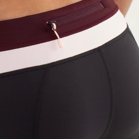 Lululemon Run: Inspire Crop II
Deep Coal / Bordeaux Drama / Pretty Pink size 8 - Picture 4 of 9